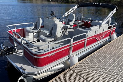 19' Pontoon Boat
